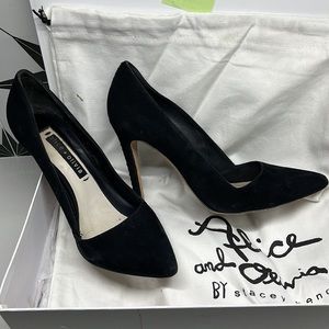 SEXY Black Suede Pumps - Alice and Olivia  👠